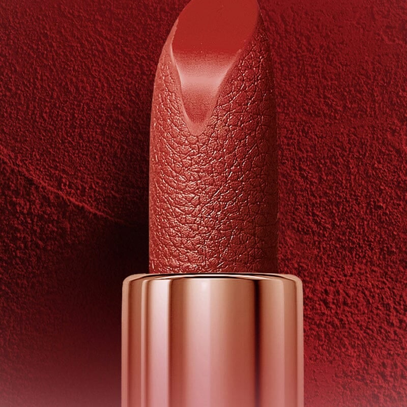 Rouges à lèvres mats dans coffret sac à main chic