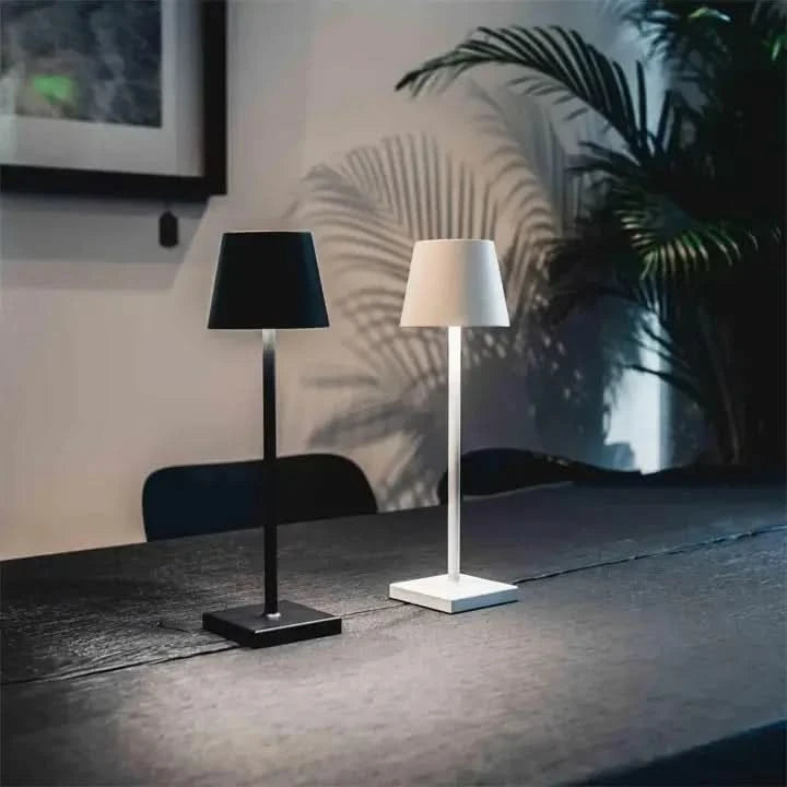 Lámpara de mesa portátil y sin cables para una iluminación elegante 