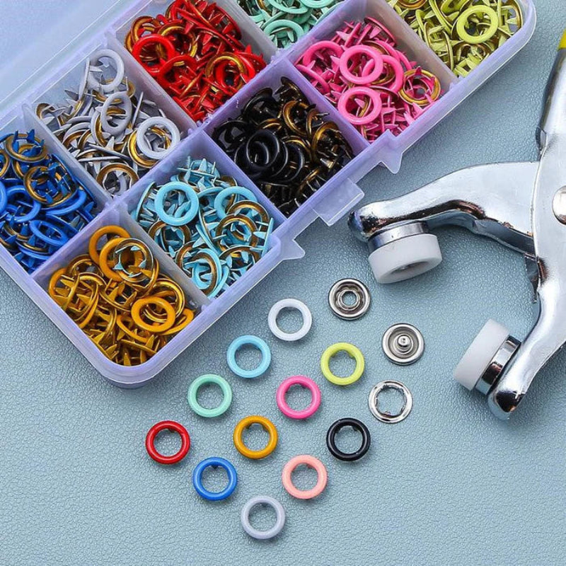 Αδιάβροχη στερέωση: εύκολα τοποθετούμενα κουμπιά πίεσης 